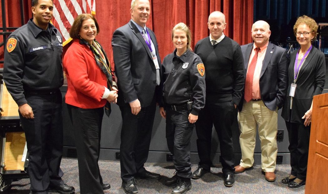 A Night of Pizza, Principals and Police Brings Internet Safety to Islip!