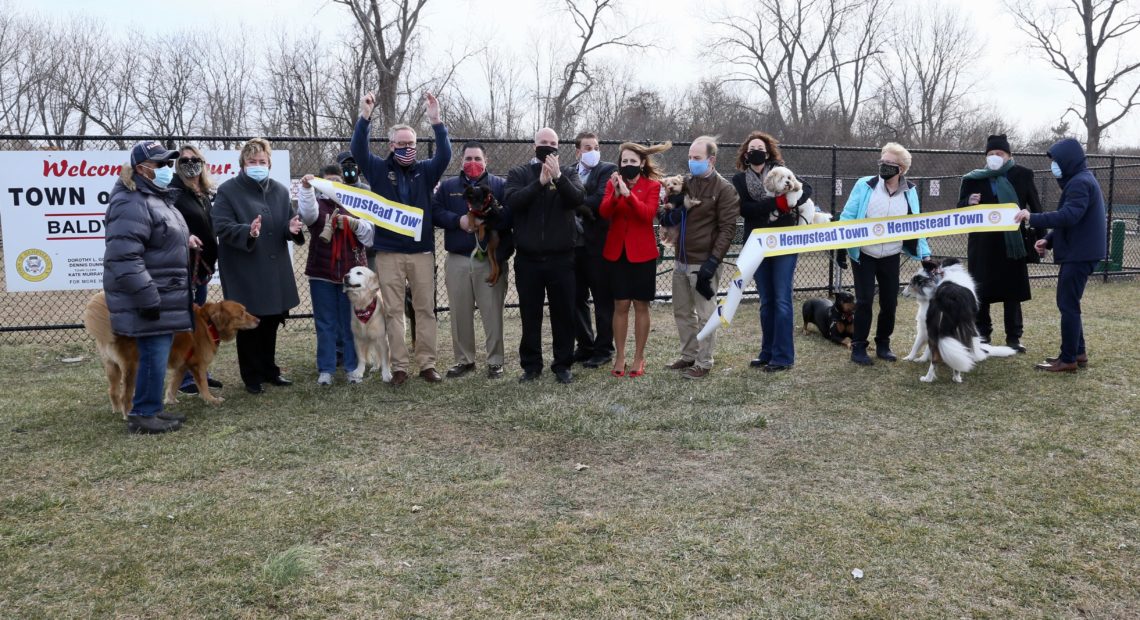 Baldwin Park is ‘Going to the Dogs!’ Hempstead Town Unveils New Dog Park; Plans to Expand Program to Oceanside, Levittown!