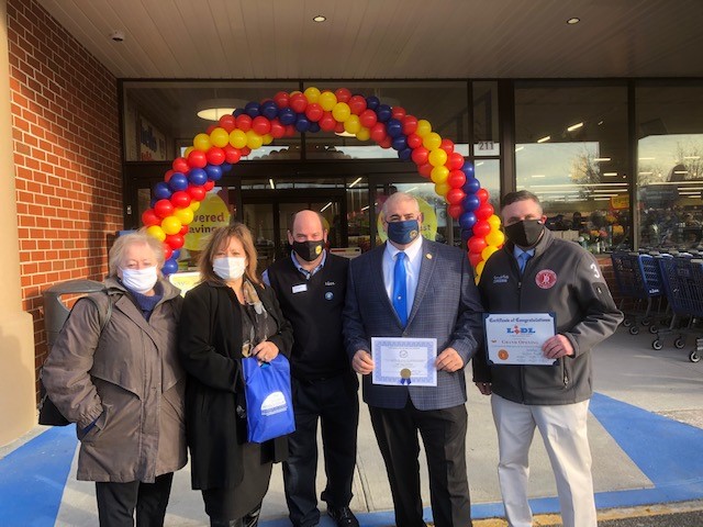 Legislator Nick Caracappa Welcomes Lidl Grocery Store to the Community at Their Ribbon Cutting Ceremony