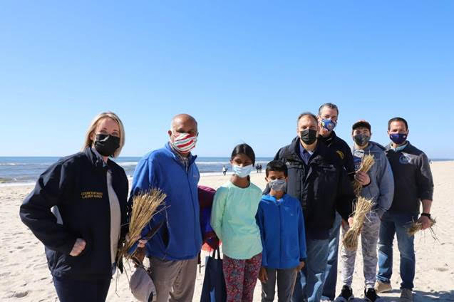 Hundreds of Volunteers Help Strengthen Shoreline by Planting Dune Grass at TOBAY