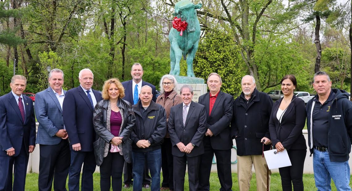 Town of Smithtown Celebrates the Iconic “Whisper” the Bull Statue’s 80th Anniversary Watching Over Smithtown