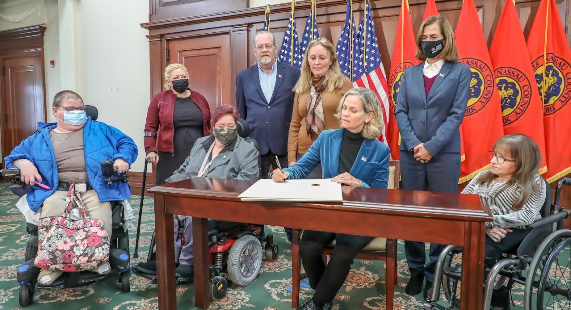 County Executive Curran Signs Bill Creating Disabilities Advisory Council
