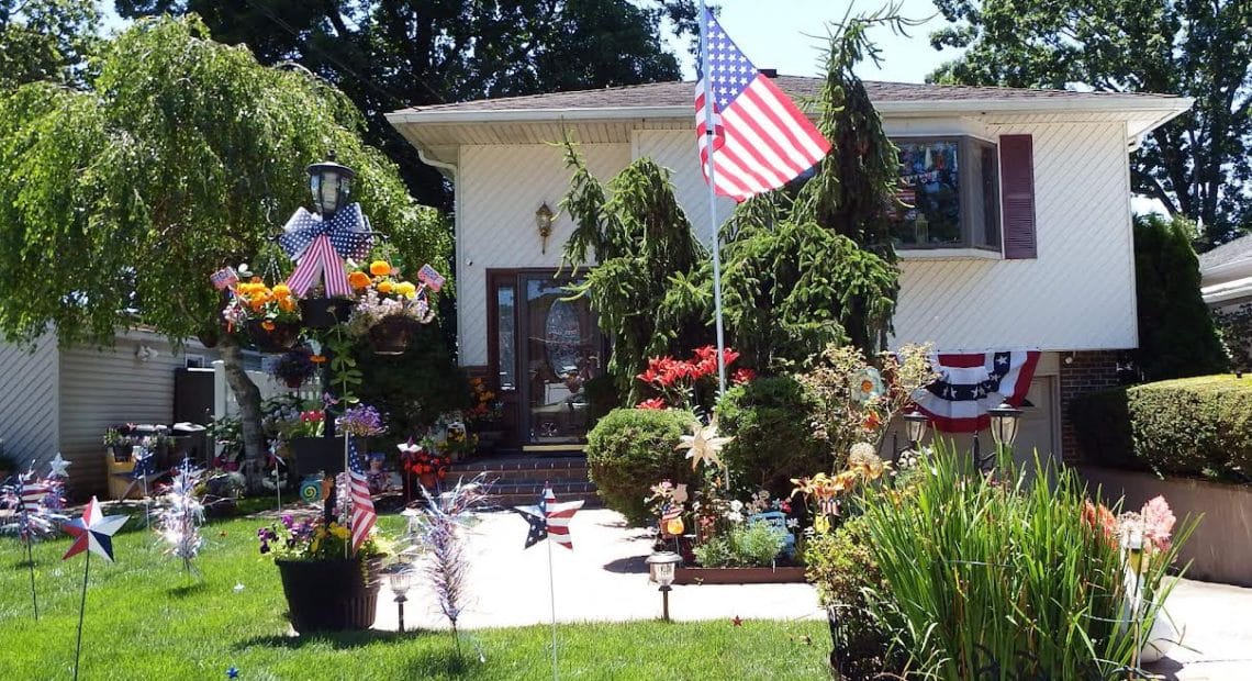Town Announces Winners Of Patriotic Display Home Decorating Contest