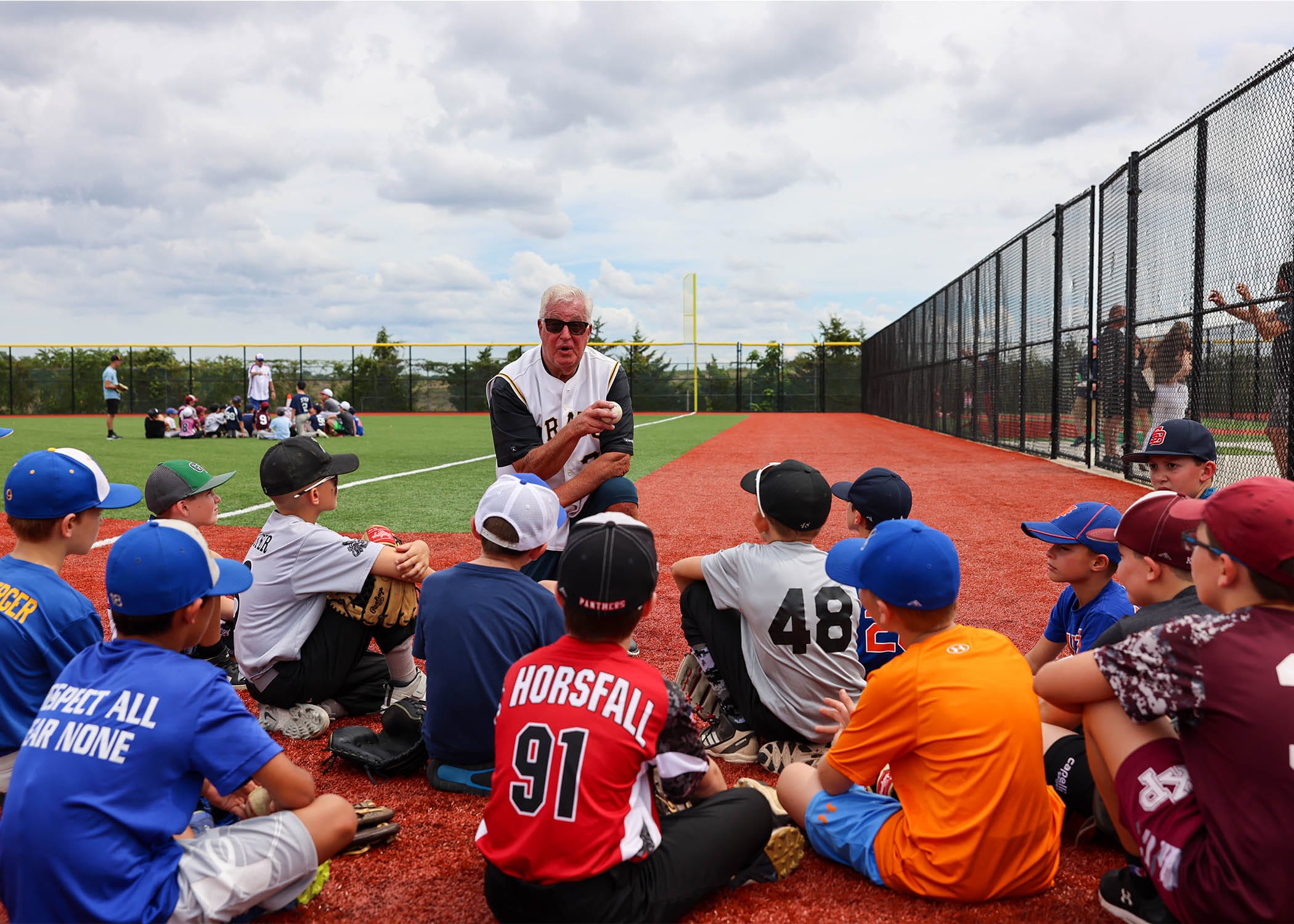 Former Major League Baseball Stars Coach Over 500 Kids