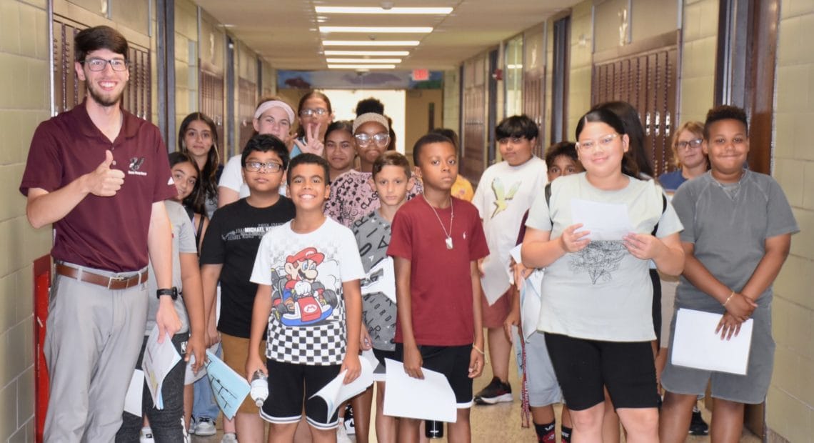 Incoming Sixth Graders Welcomed To Deer Park’s Robert Frost
