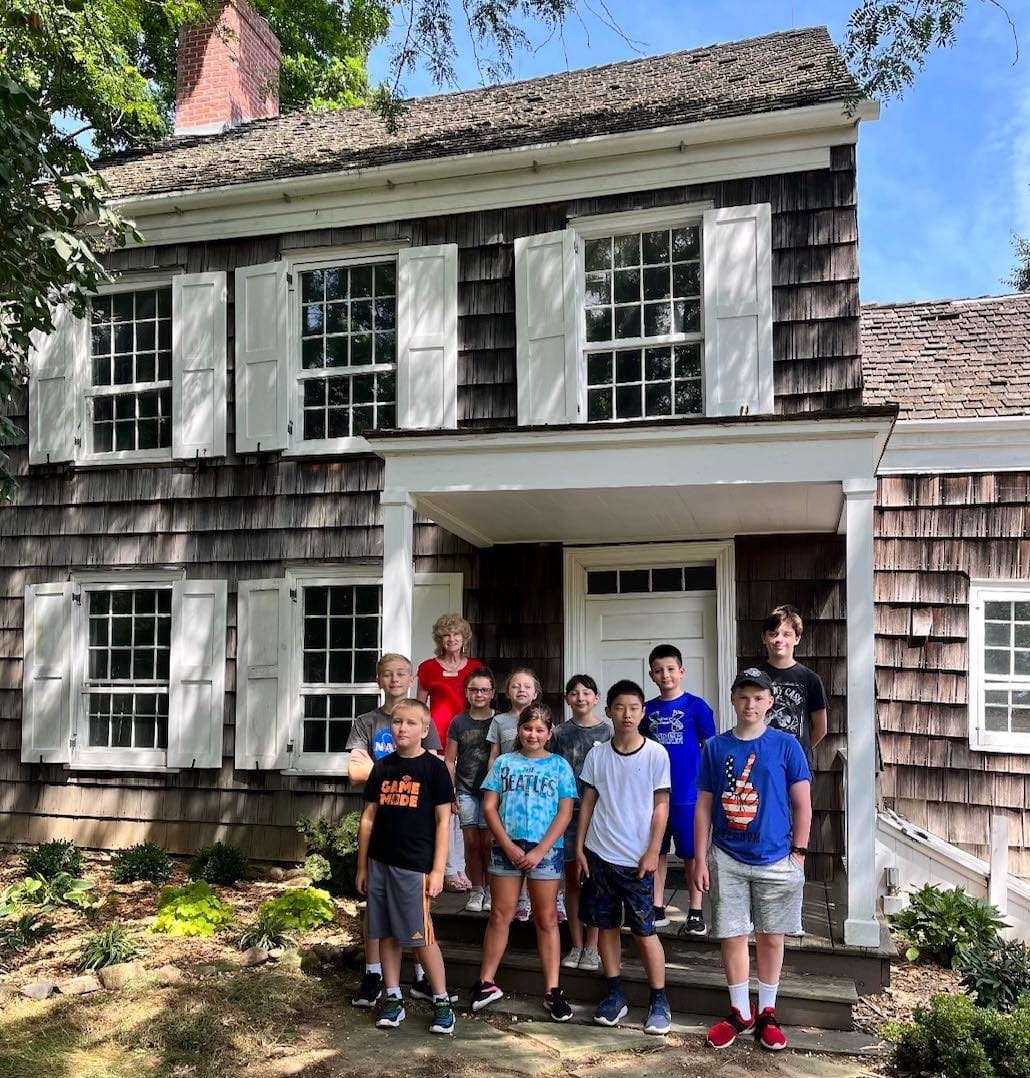 Levittown Students Adventure To Learn About Local History