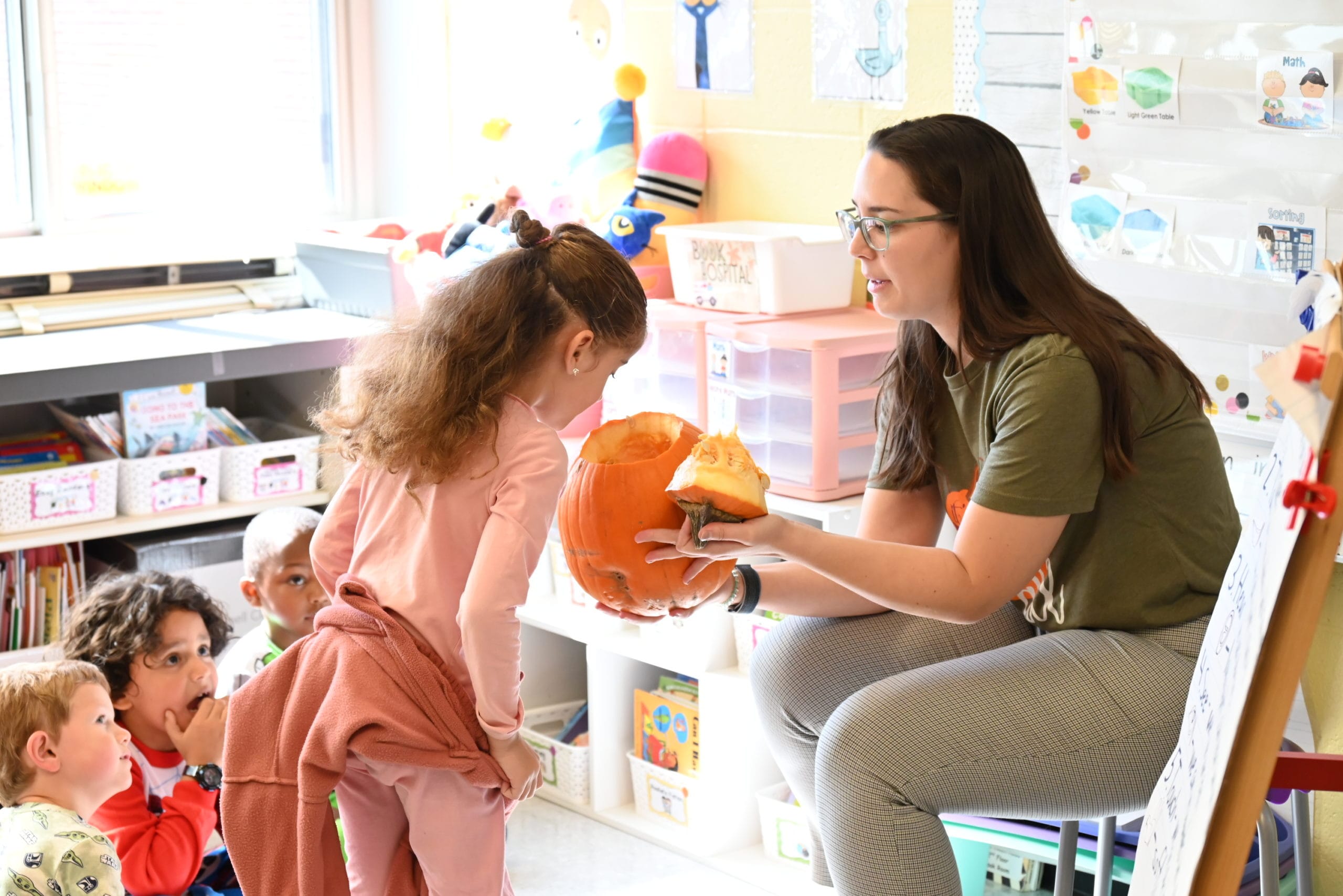 Great Neck Road Elementary School Participate In Pumpkin Investigations