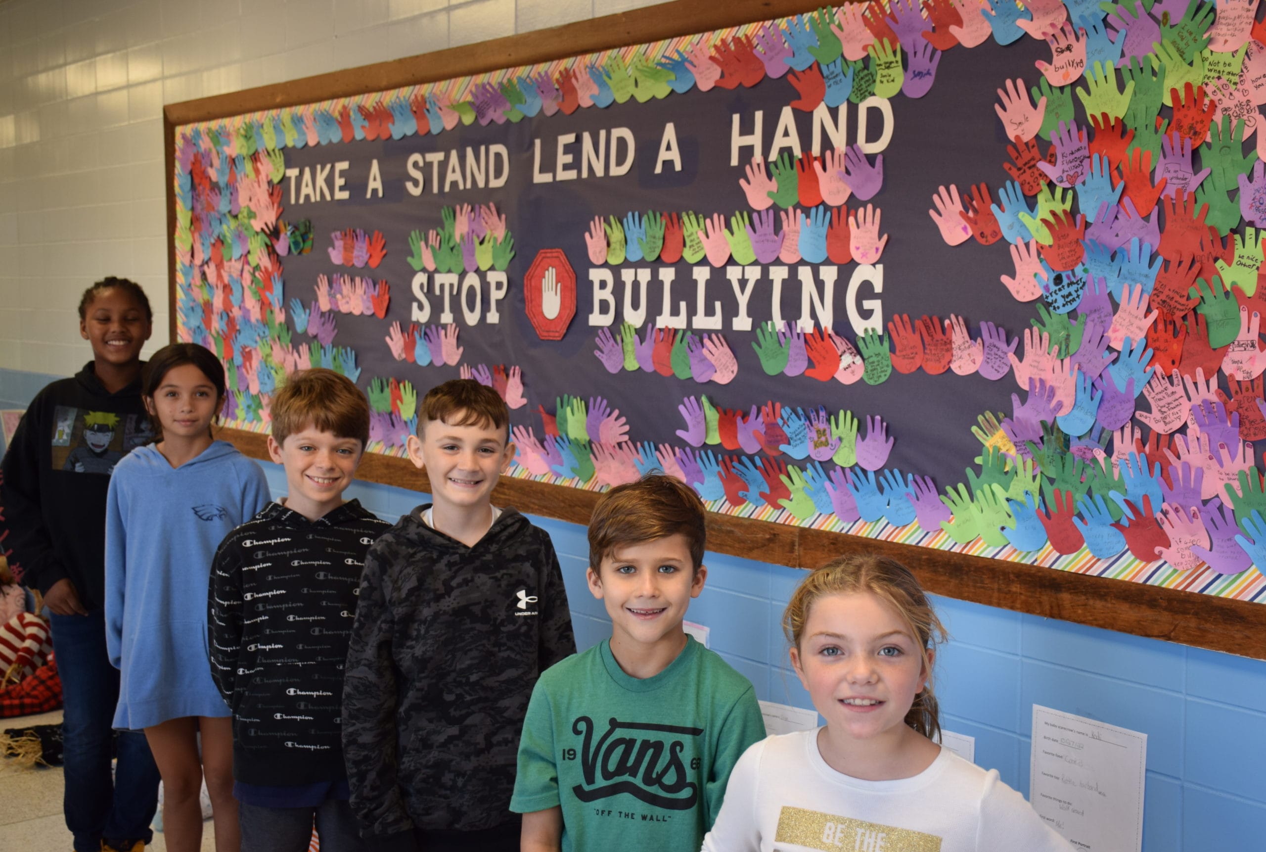 Rocky Point Students Build A Strong Community One Hand At A Time Long 