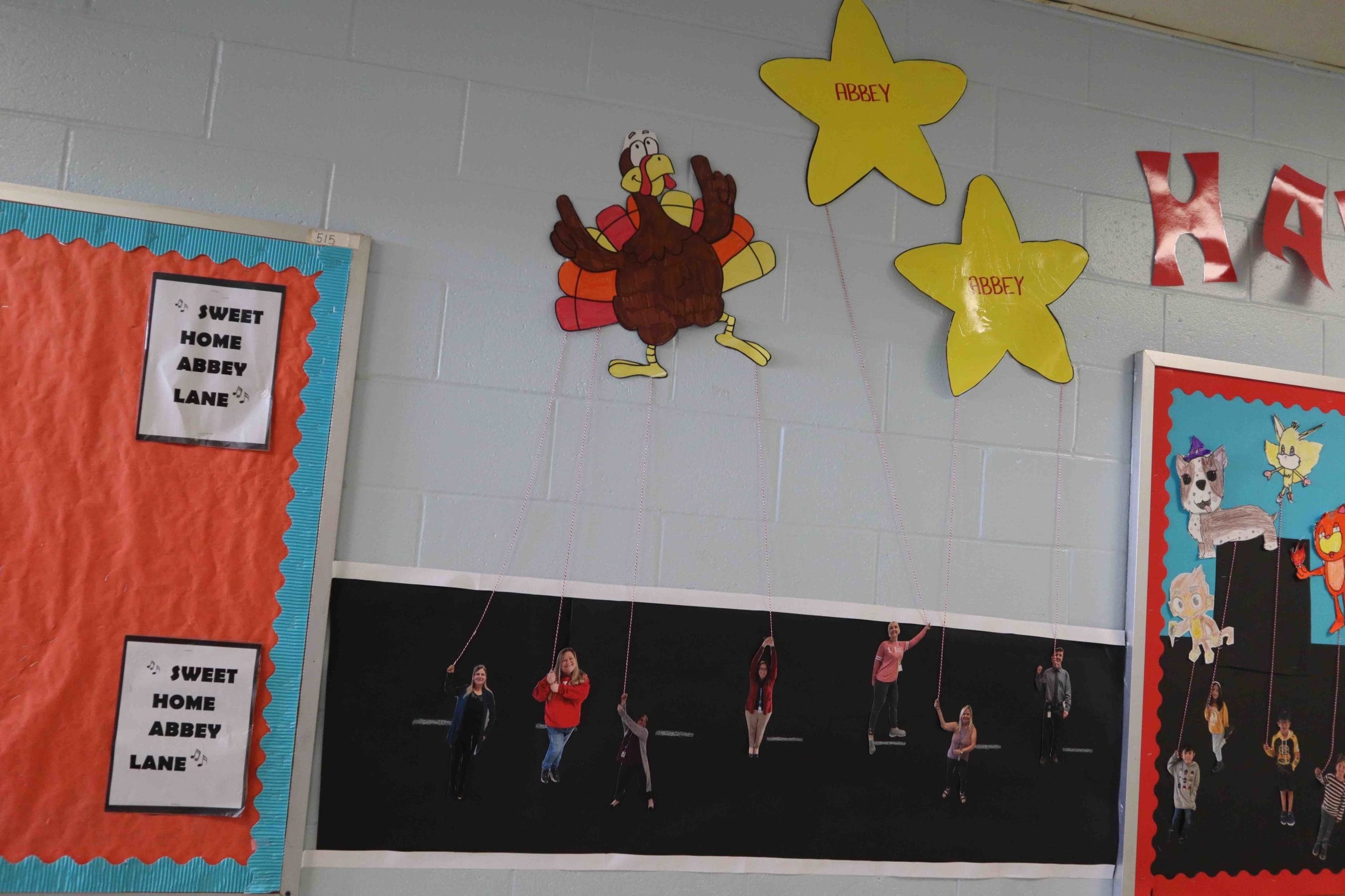 Abbey Lane Students Celebrate Thanksgiving With Crafty Parade