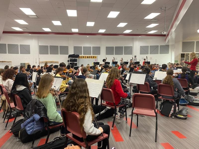 East Islip High School Ensembles Pay Musical Visit To Middle School