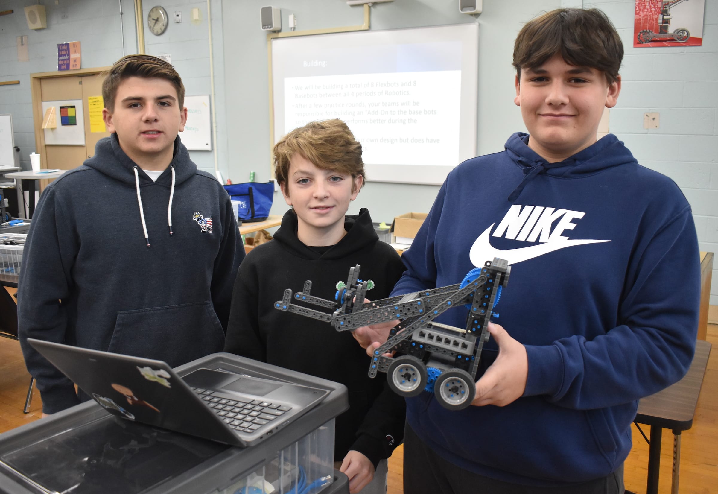 Seaford Eighth Graders Building Up To Bots Battle