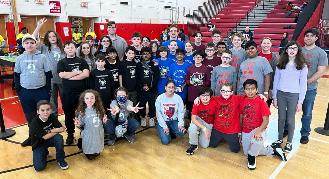 Smithtown Middle Schoolers Compete In LEGO Competition