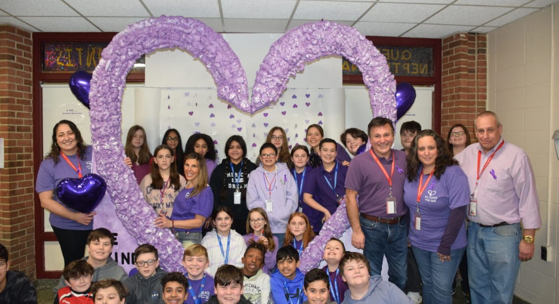 Connetquot Students Spread Love And Kindness