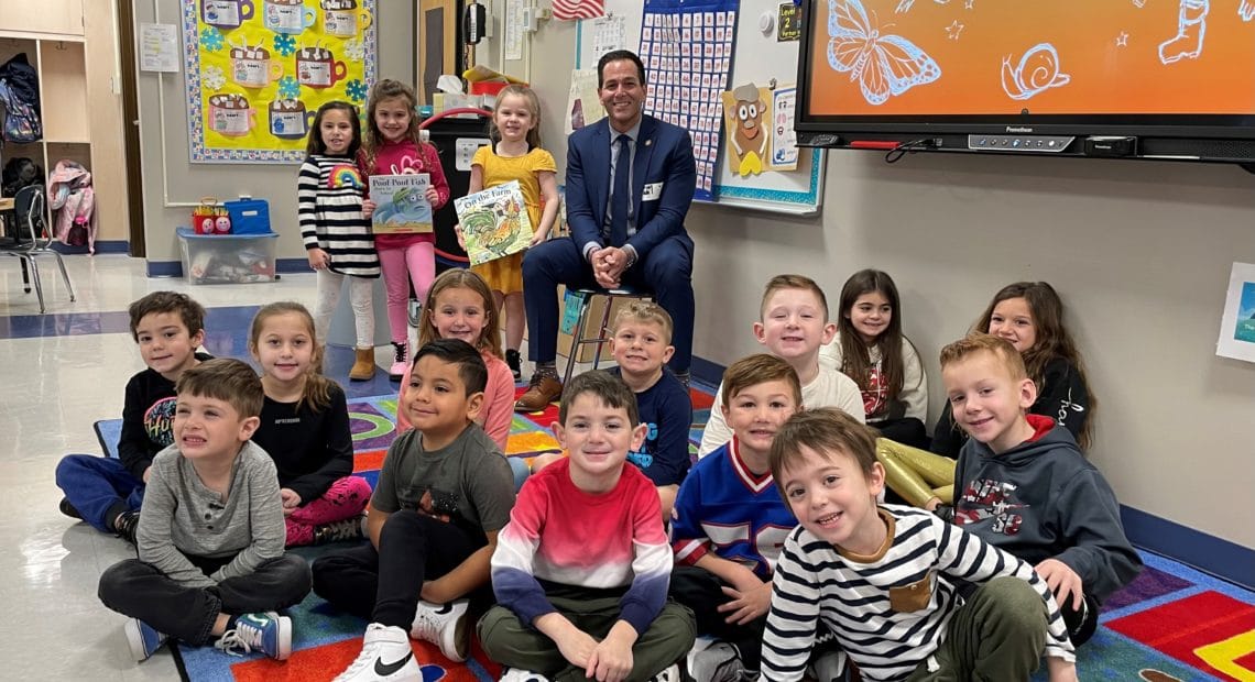 Assemblyman Durso Reads To Kindergarten Students At Birch Lane Elementary School