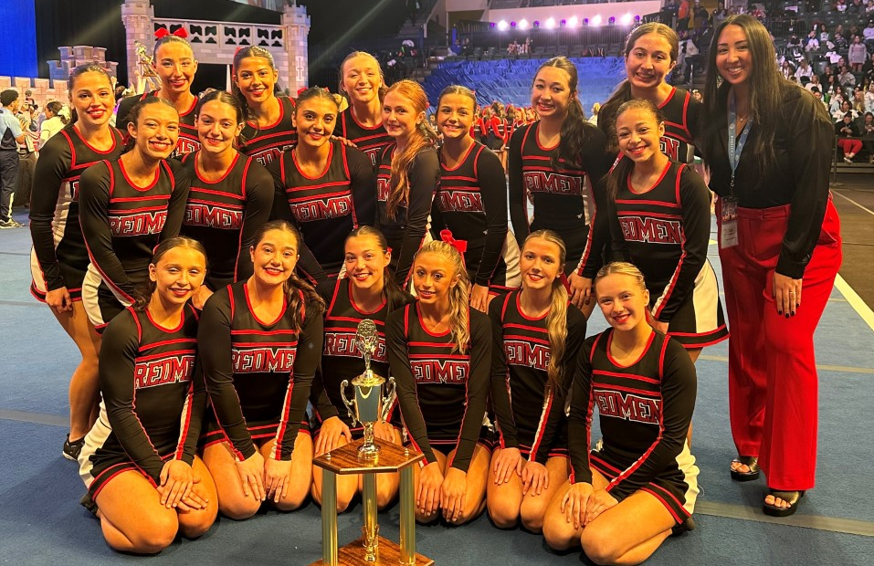 East Islip Varsity Cheer Team Is Sixth In The Nation