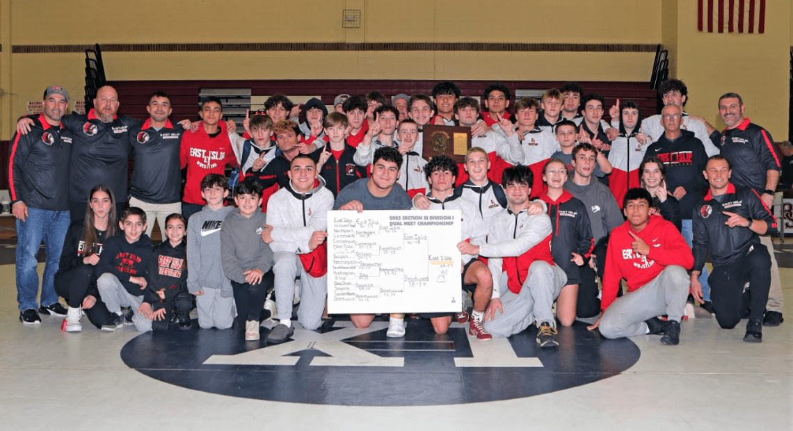 East Islip Wrestlers Win County&#8217;s Dual Meet, Finish In Top Four In State