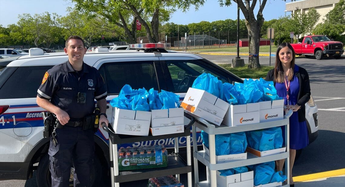 Smithtown High School East And West Gives Back To SCPD