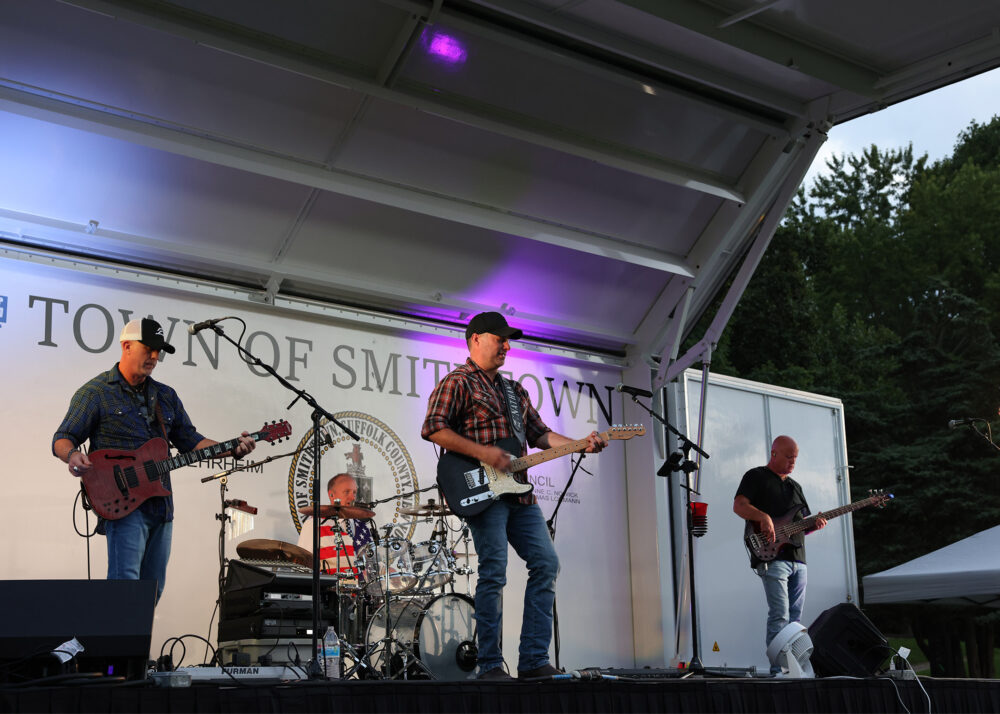 Nathan Dean And The Damn Band Return To Smithtown To Rock The Farm Under The Stars At The End Of Summer Country Music Concert At Hoyt Farm Nature Preserve