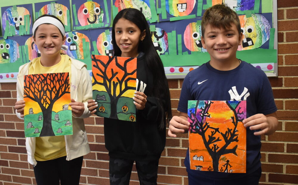 Fall Inspires Artists At Park Avenue In North Bellmore