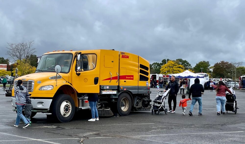 Matinecock District (ScoutsBSA) Hosts Touch–A-Truck At Walt Whitman Mall