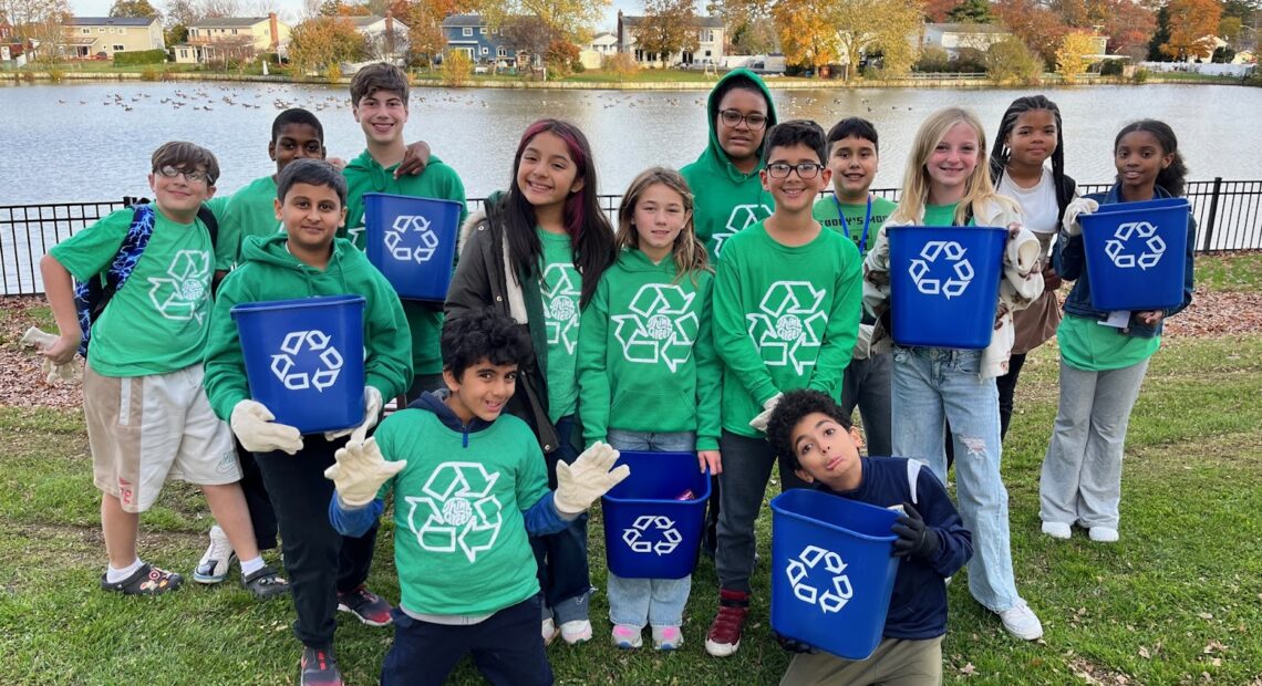Middle School Club Cleans Up Local Park
