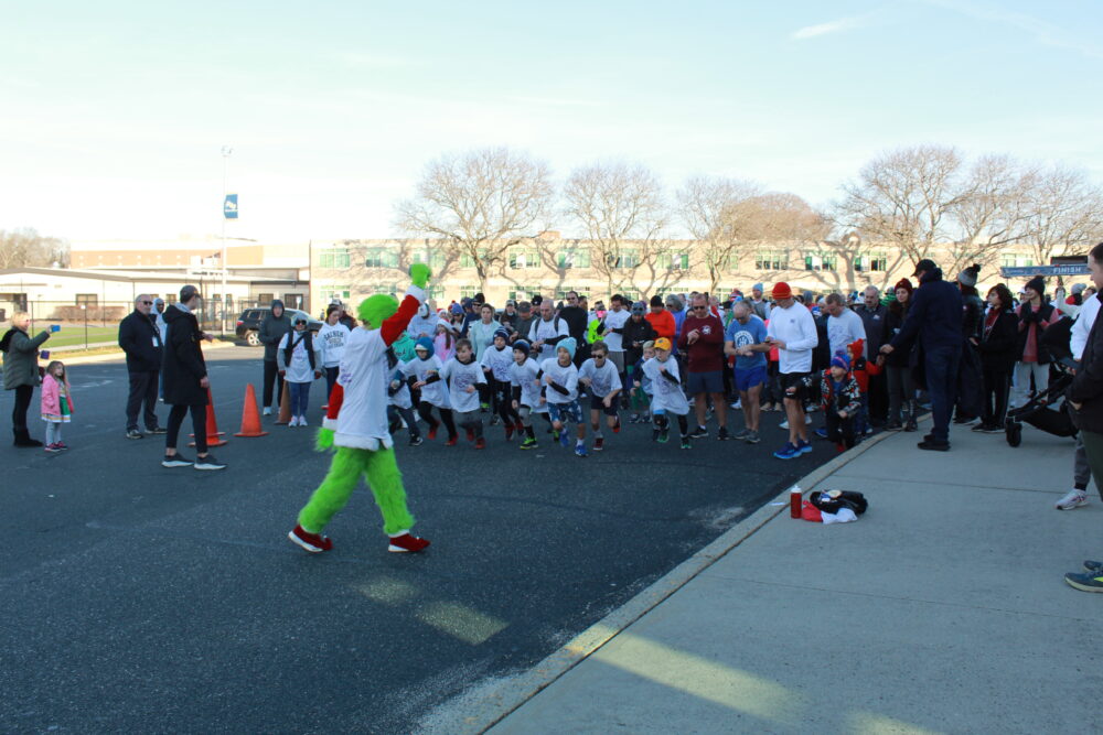Bayport-Blue Point Hosts Community And Cocoa 5K Fun Run To Raise Awareness