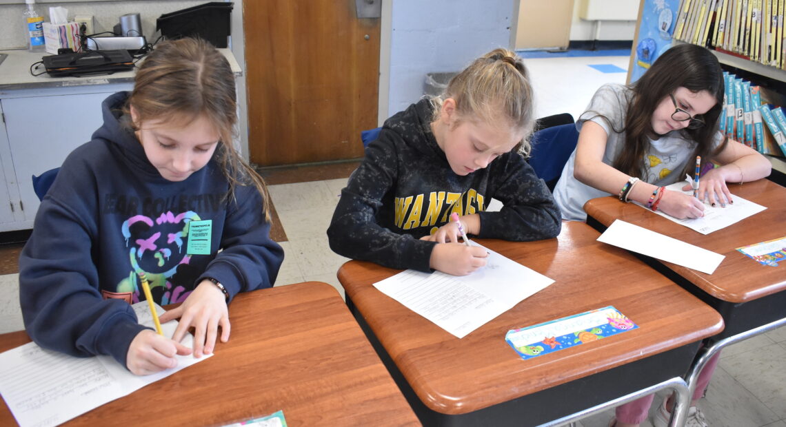Wantagh&#8217;s Mandalay Students Pen Winter Letters For Seniors