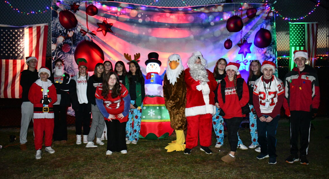 Connetquot High School Is Merry And Bright For Winter Spectacular