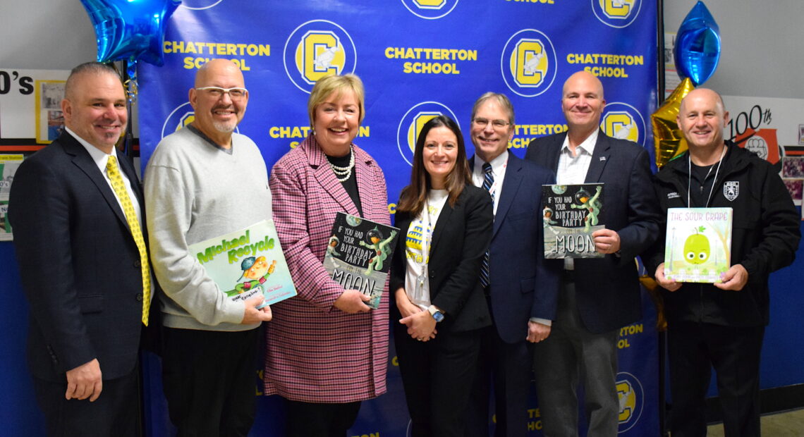 Chatterton Hosts Community Read Aloud