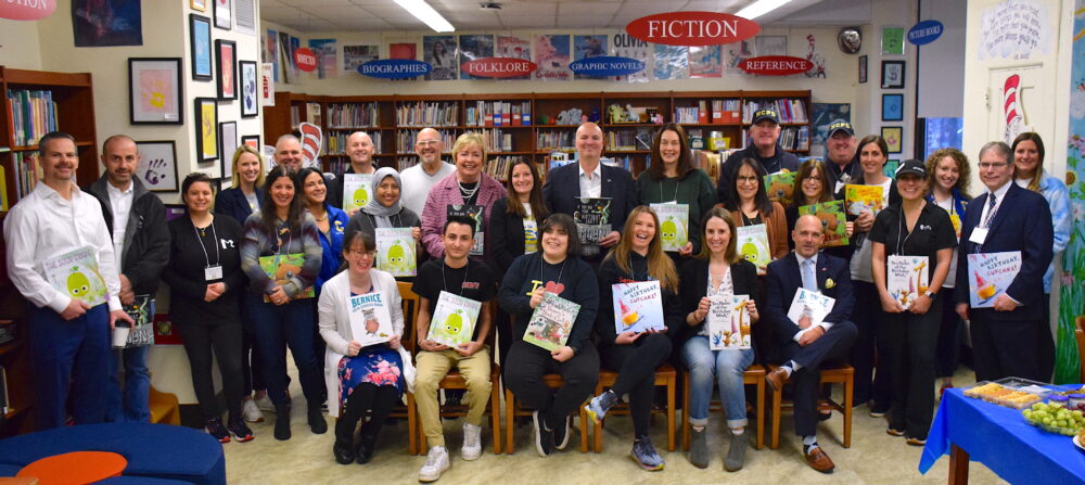 Chatterton Hosts Community Read Aloud