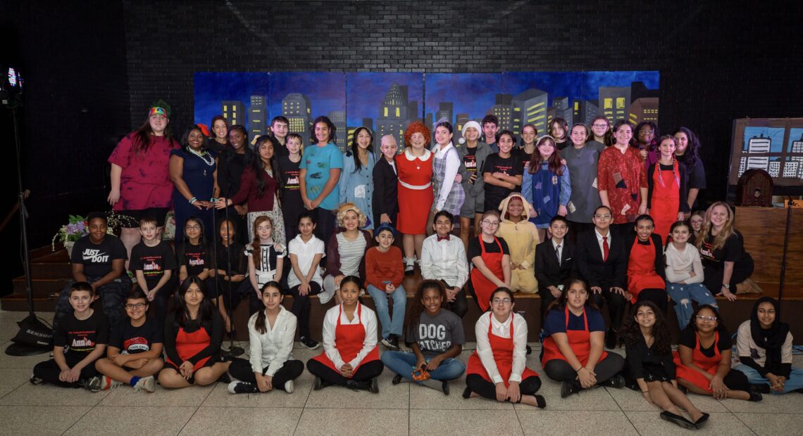 Robert Frost Music Theater Club Sells Out Two Nights Of Fabulous &#8220;Annie&#8221;