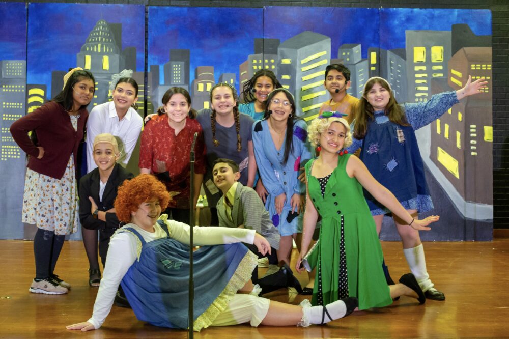 Robert Frost Music Theater Club Sells Out Two Nights Of Fabulous &#8220;Annie&#8221;
