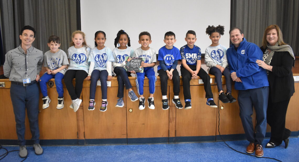 North Bellmore&#8217;s Saw Mill Students Welcomed Back With A Tale Of Tradition
