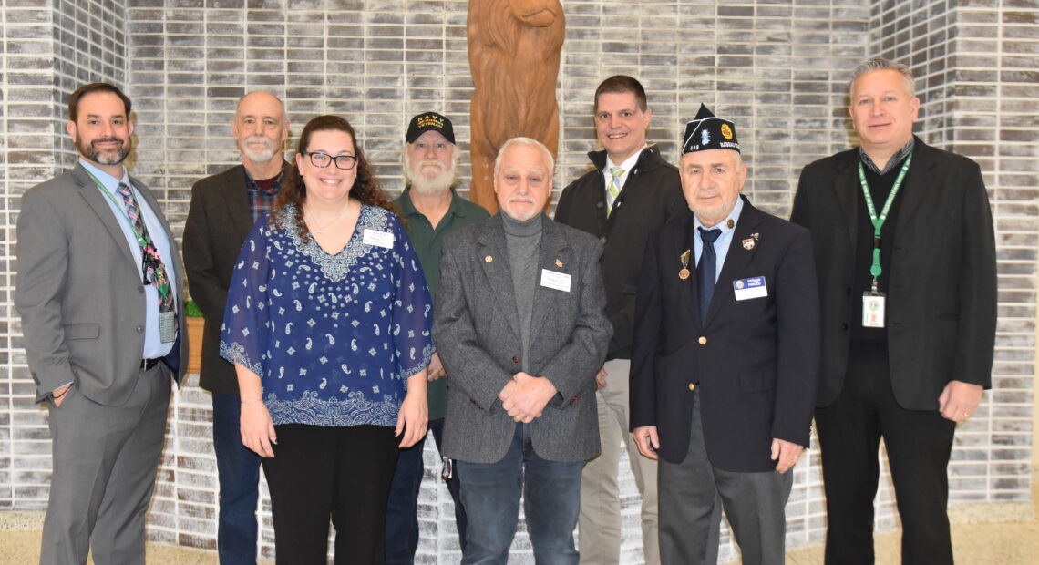 Local Veterans Donate To Dalers In Need