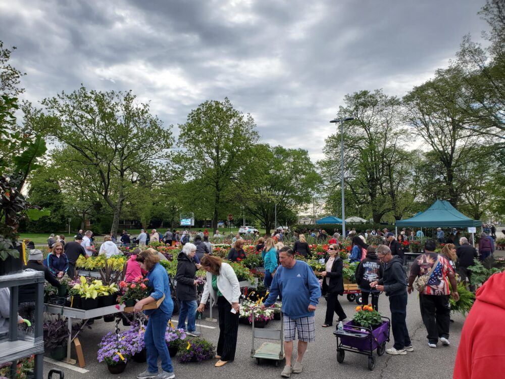 Farmingdale State College Holds Annual Plant Sale