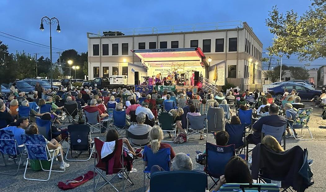 “Entertainment for a Summer Evening” At The Seaford Public Library