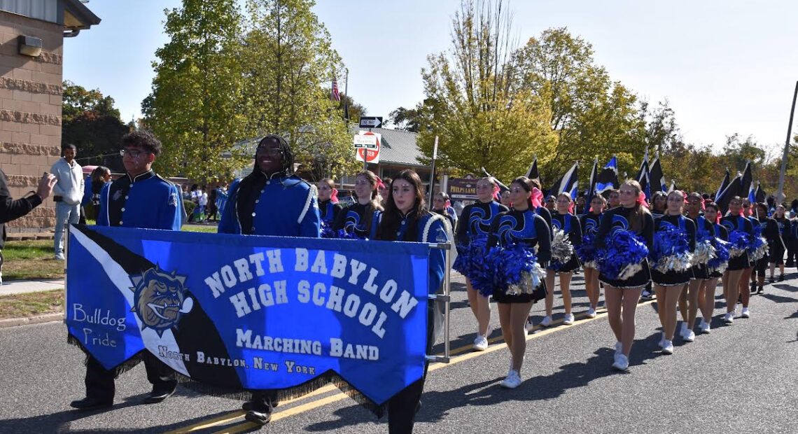 Spirited Homecoming Unites North Babylon Community