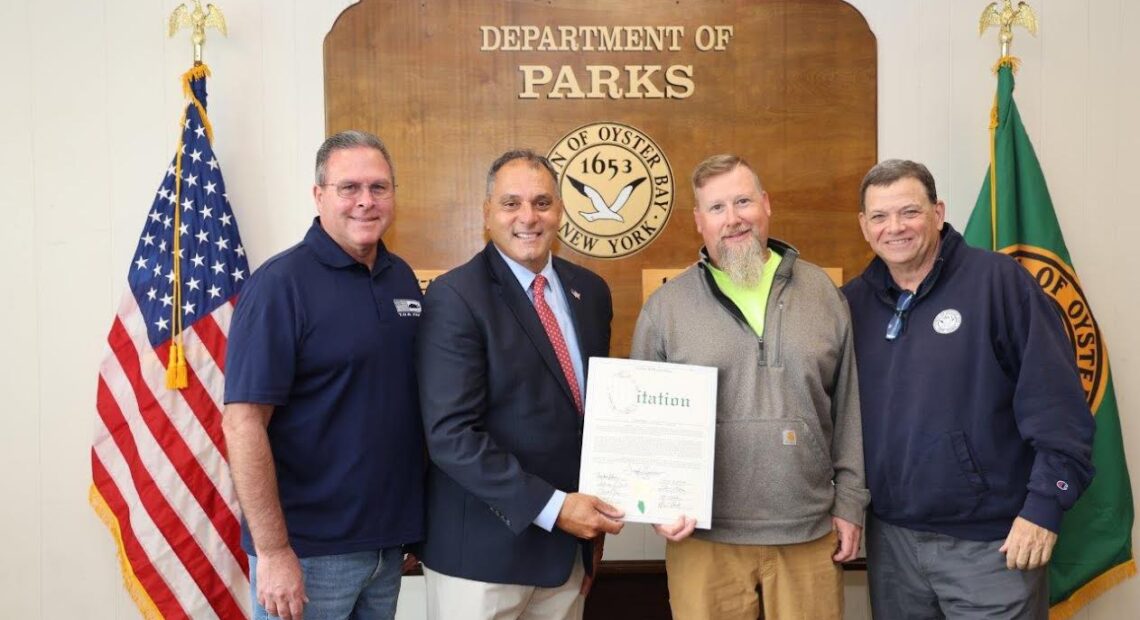 Saladino Honors Town of Oyster Bay “Employee of the Month”