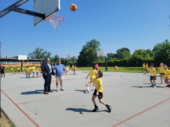 Legislator Koslow Enjoys Levy Lakeside Peace &#038; Friendship Day
