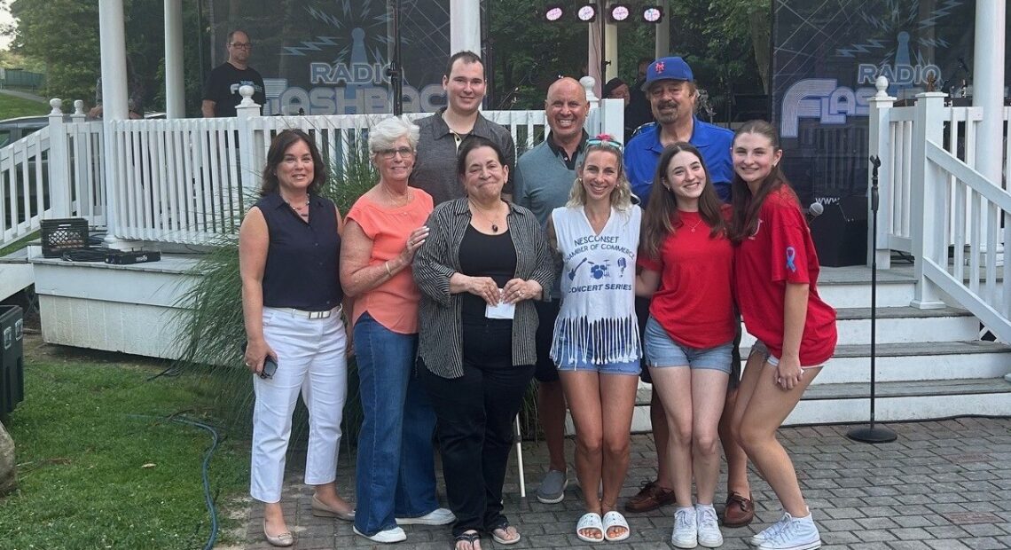 Legislator Leslie Kennedy Kicks Off The 2025 Nesconset Chamber Of Commerce Concert Series